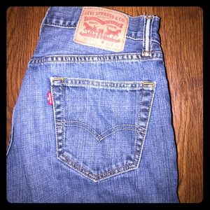 these are classic levi jeans